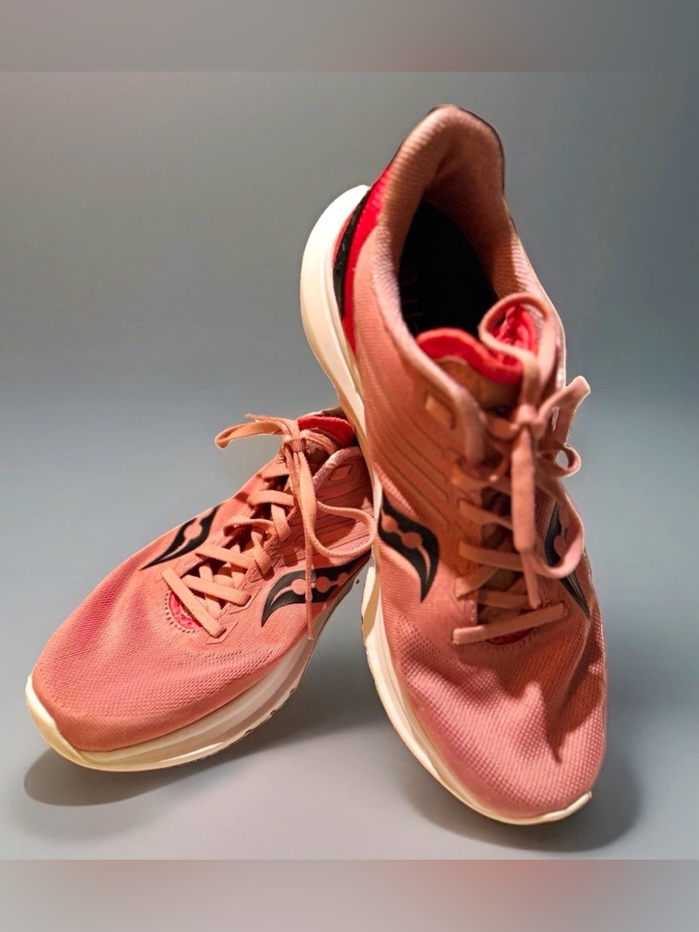 Saucony Kinvara 12 Pink Black Running Shoes Size 10 Excellent Condition